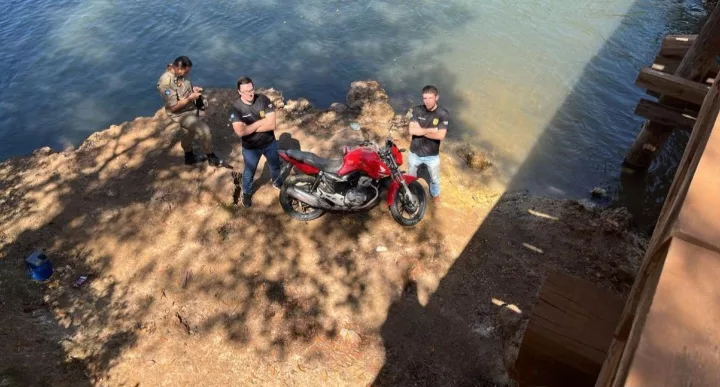 Moto de Raquel Cattani levada após assassinato é encontrada em rio a mais de 130 km do local do crime. (VEJA VÍDEO)